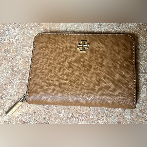 Tory Burch Zip Around Leather Wallet - Picture 1 of 7
